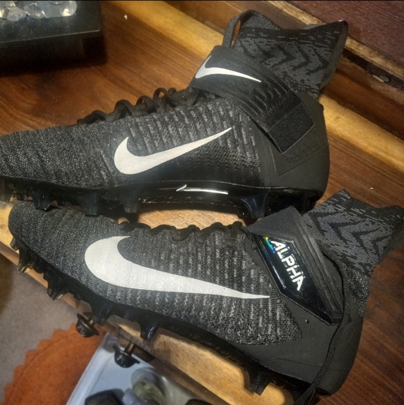 Nike men Alpha Menace Elite 2 football cleats - Picture 5 of 10